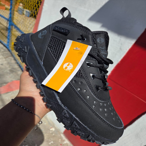 Bota Timberland negra Botita