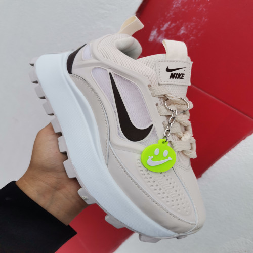 Nike Latte