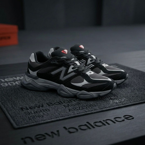NEW BALANCE NGR/PLATA