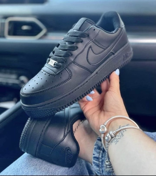 AF1 NEGRO