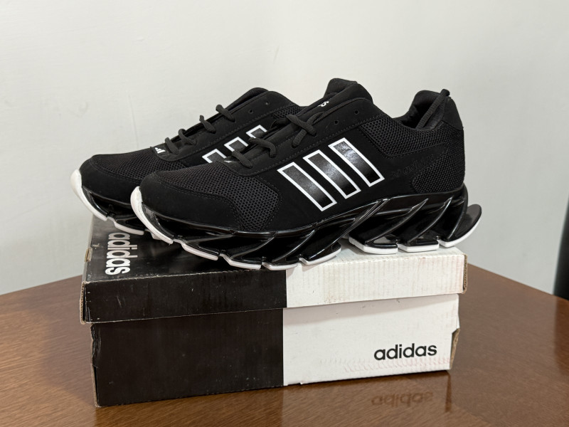 ADIDAS NEGRO