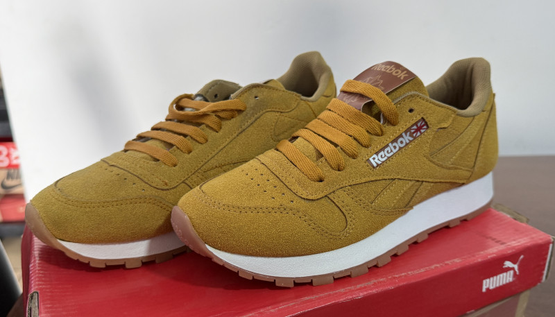 REEBOK MOSTAZA