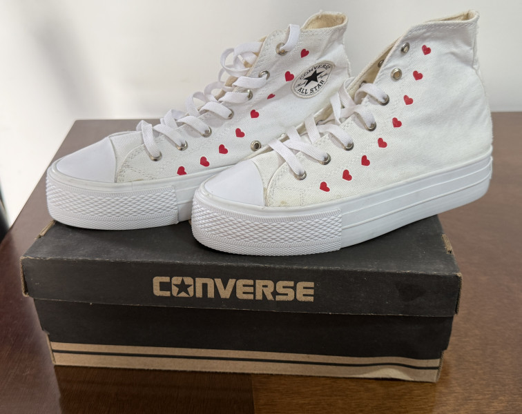 CONVERSE CORAZONES