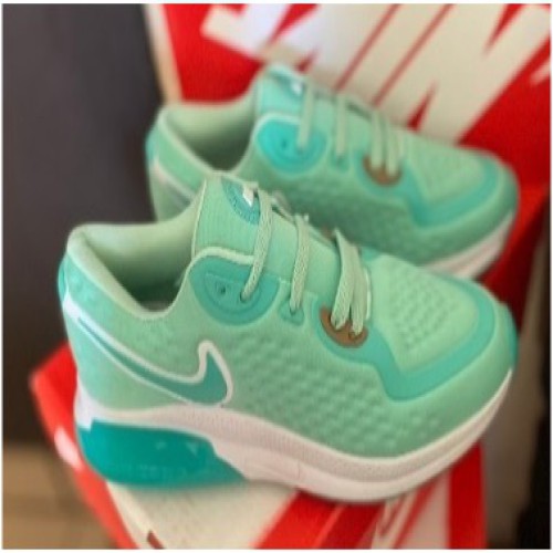 NIKE AGUA